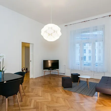 Square Apartamento *